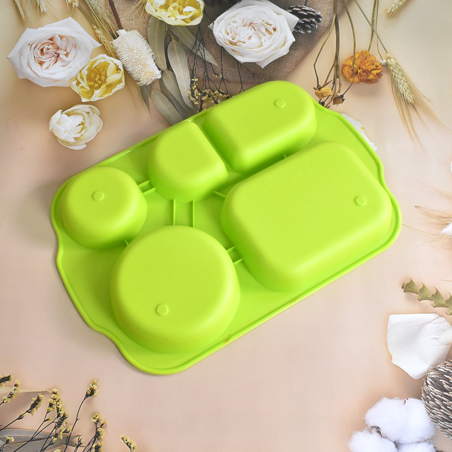 Unbreakable Plastic Food Plates / Biodegradable 5 Compartment Square Plate for Food Unbreakable Plastic Food Plates / Biodegradable 5 Compartment Square Plate for Food